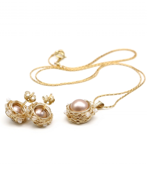 Set pendant and stud earrings by Ichiban - Sweet Almond